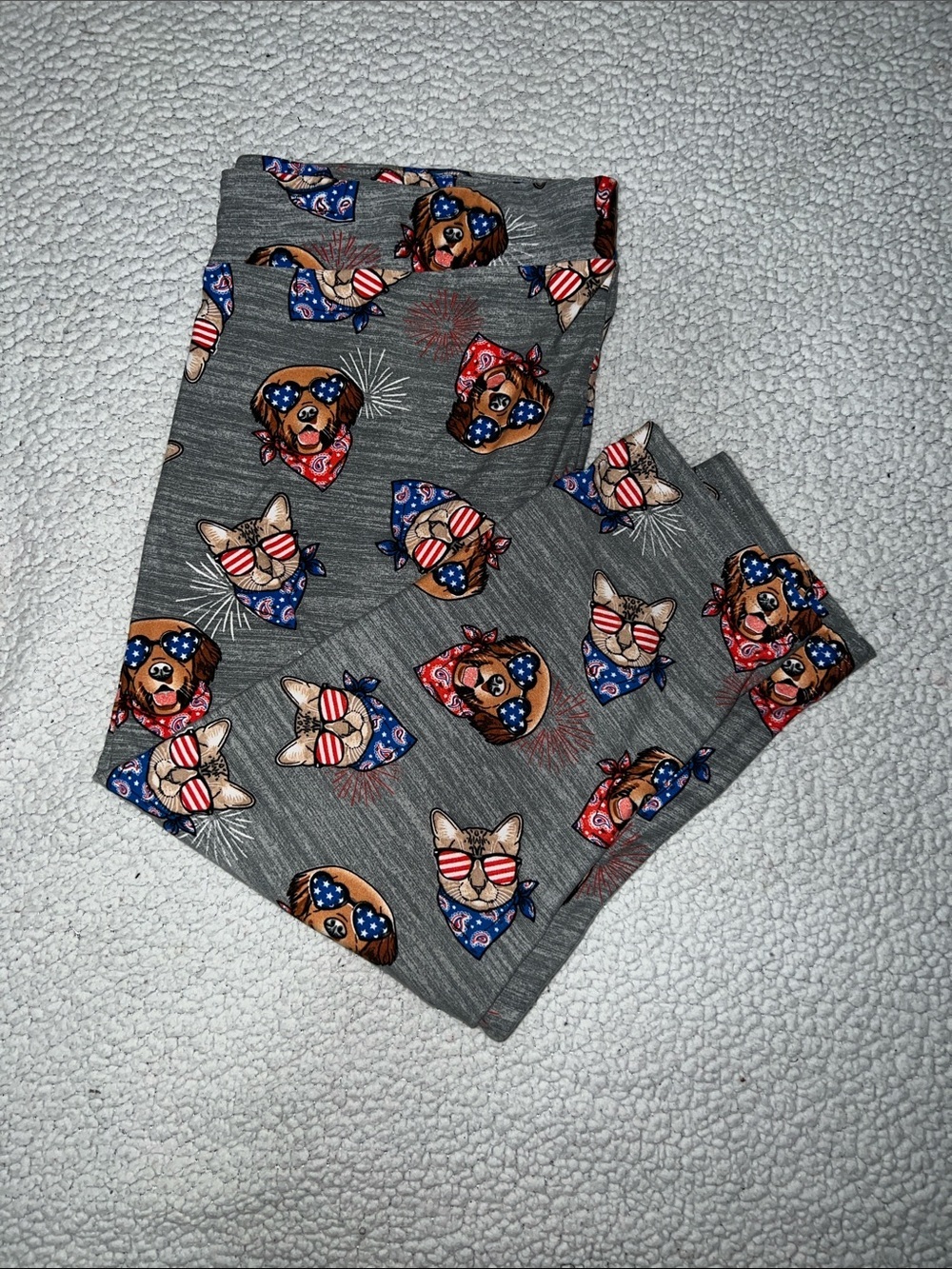 Grey Patriotic Dog-Print Leggings